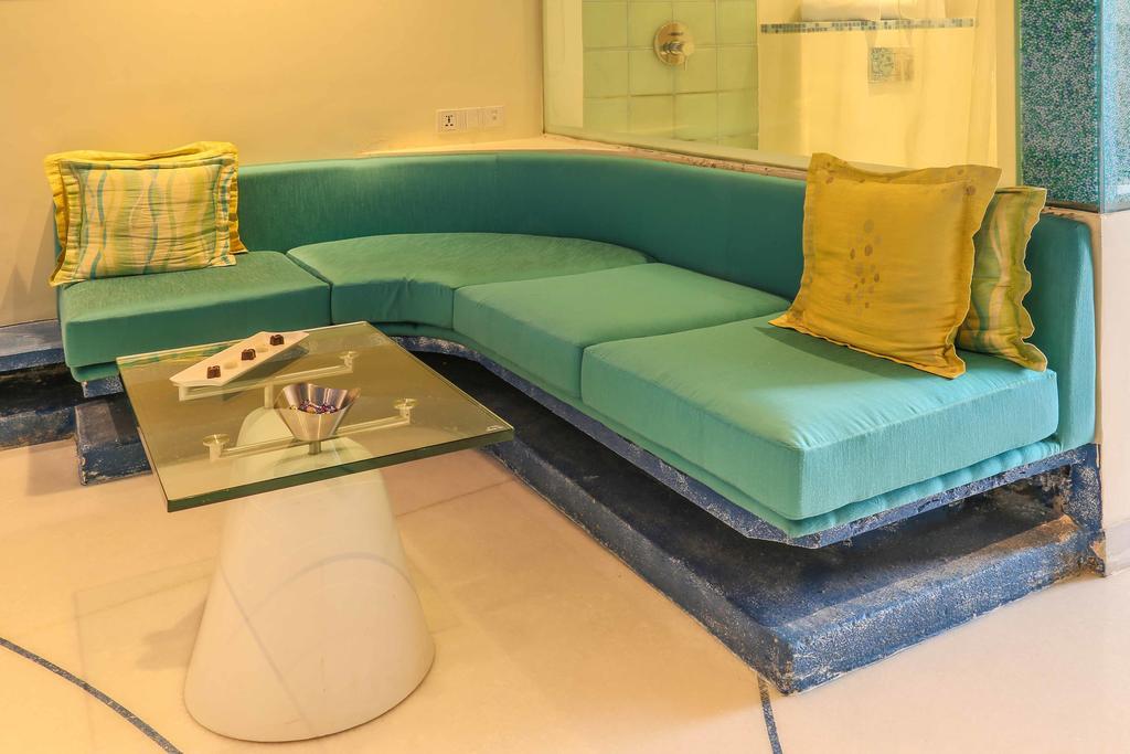 Hotel Waterstones Mumbai